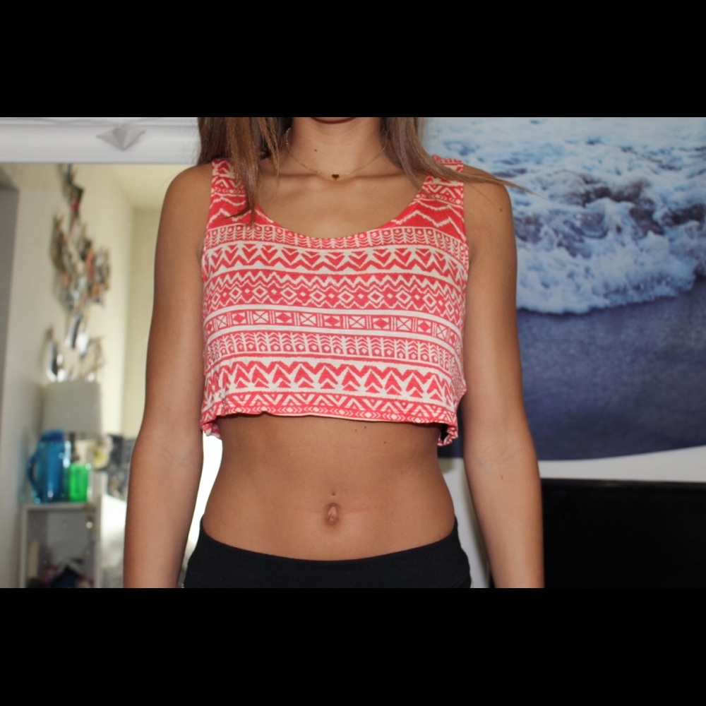 Tribal super crop tank top