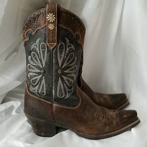 Ariat Cowgirl boots