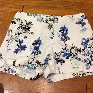 ♻️Ann Taylor Loft Floral Shorts