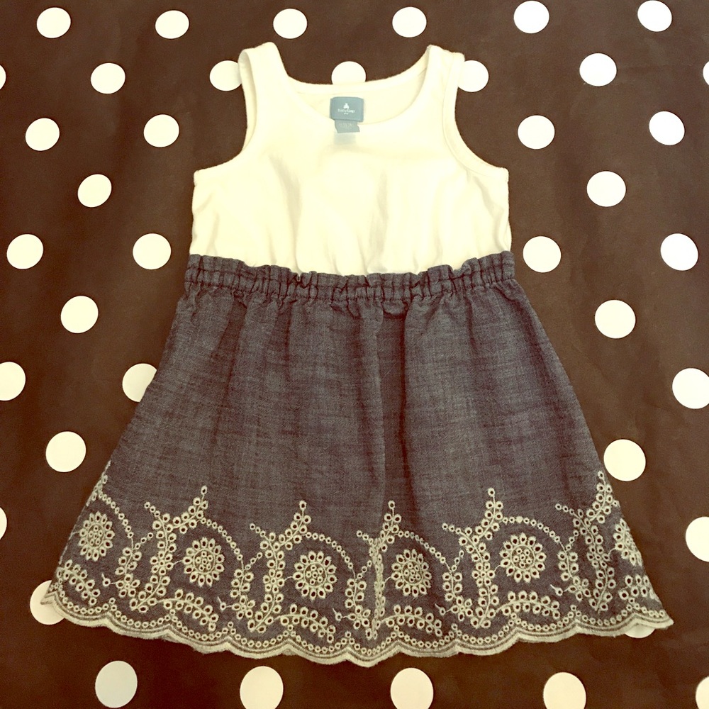 🚫SOLD🚫 Baby Gap Embroidered Sleeveless Dress