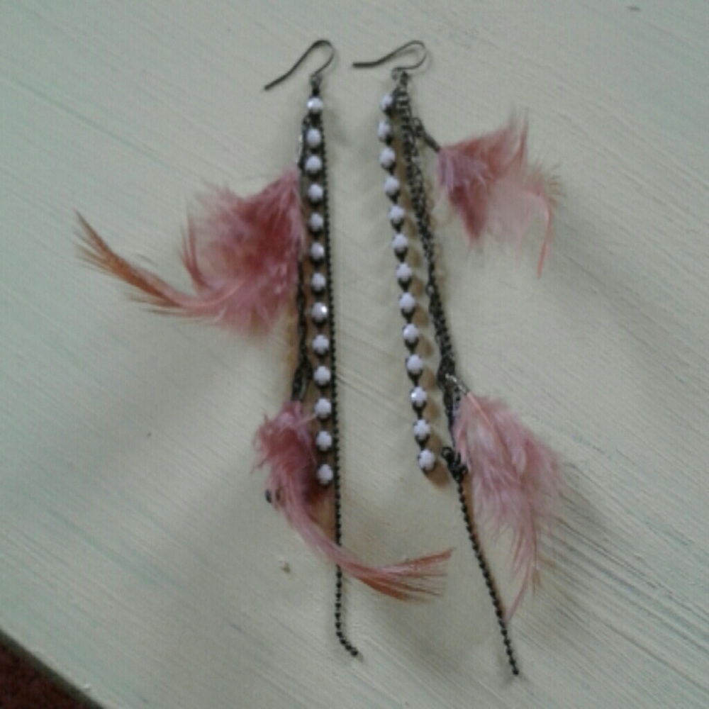 Fun feather danglies