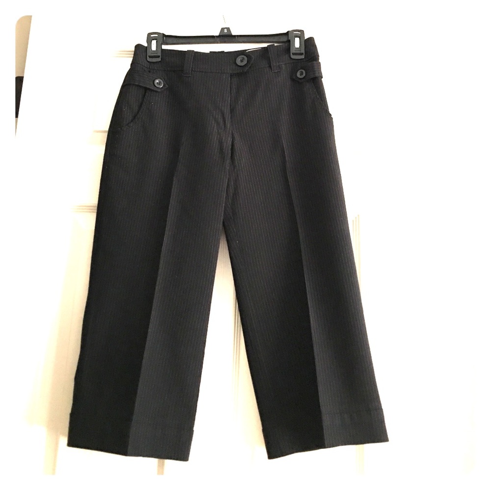 ‼️FREE‼️ H&M Capris with Cuff