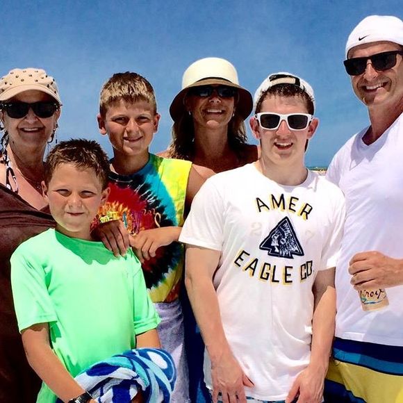 Meet your Posher, Max - Picture 1 of 1