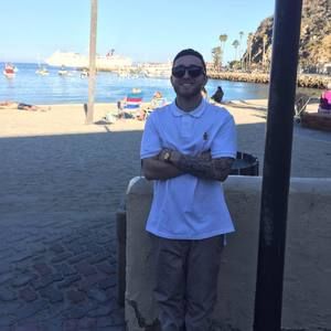 Meet your Posher, Adam