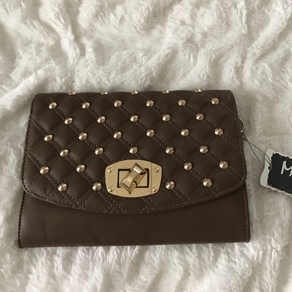 Clutch purse with chain strap