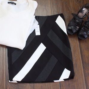 Black and White Market Pencil Skirt