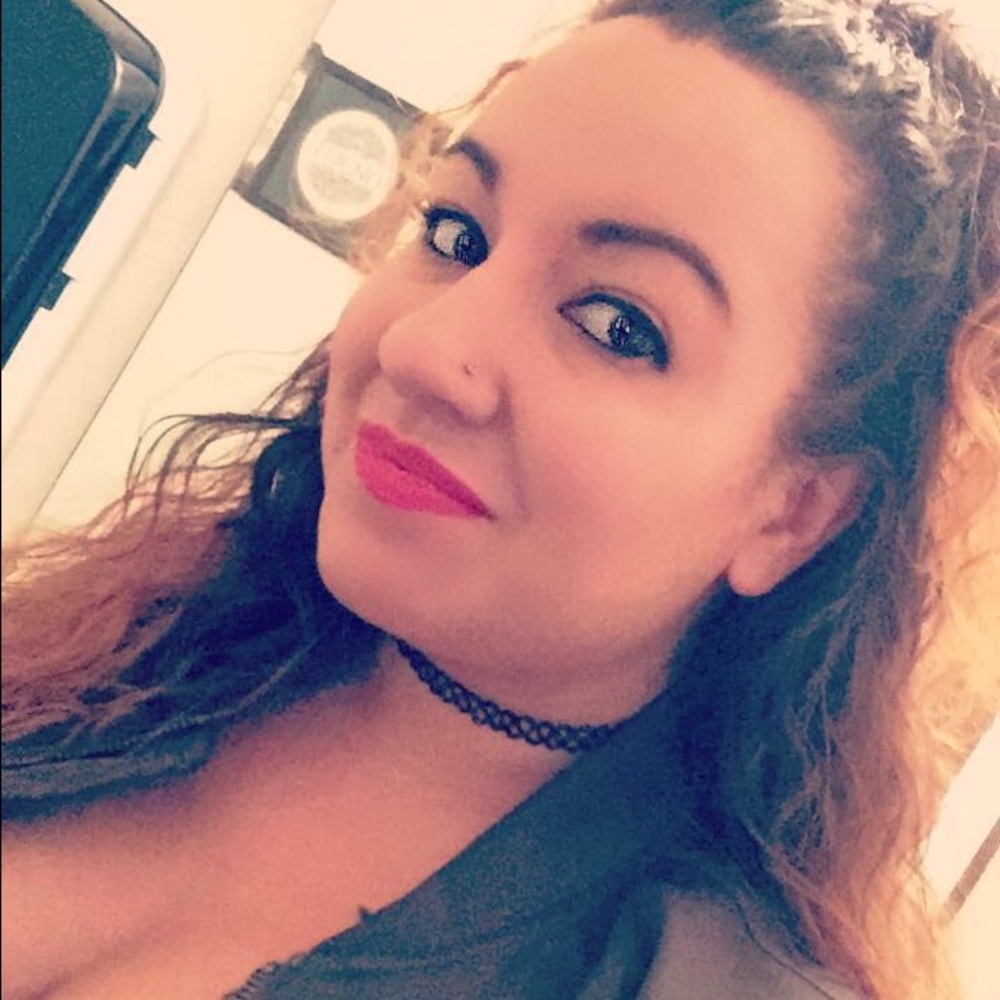 Meet your Posher, Valerie