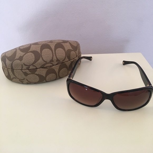 Coach tortoise sunglasses - Picture 2 of 5