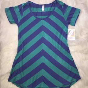 LuLaRoe XS classic tee
