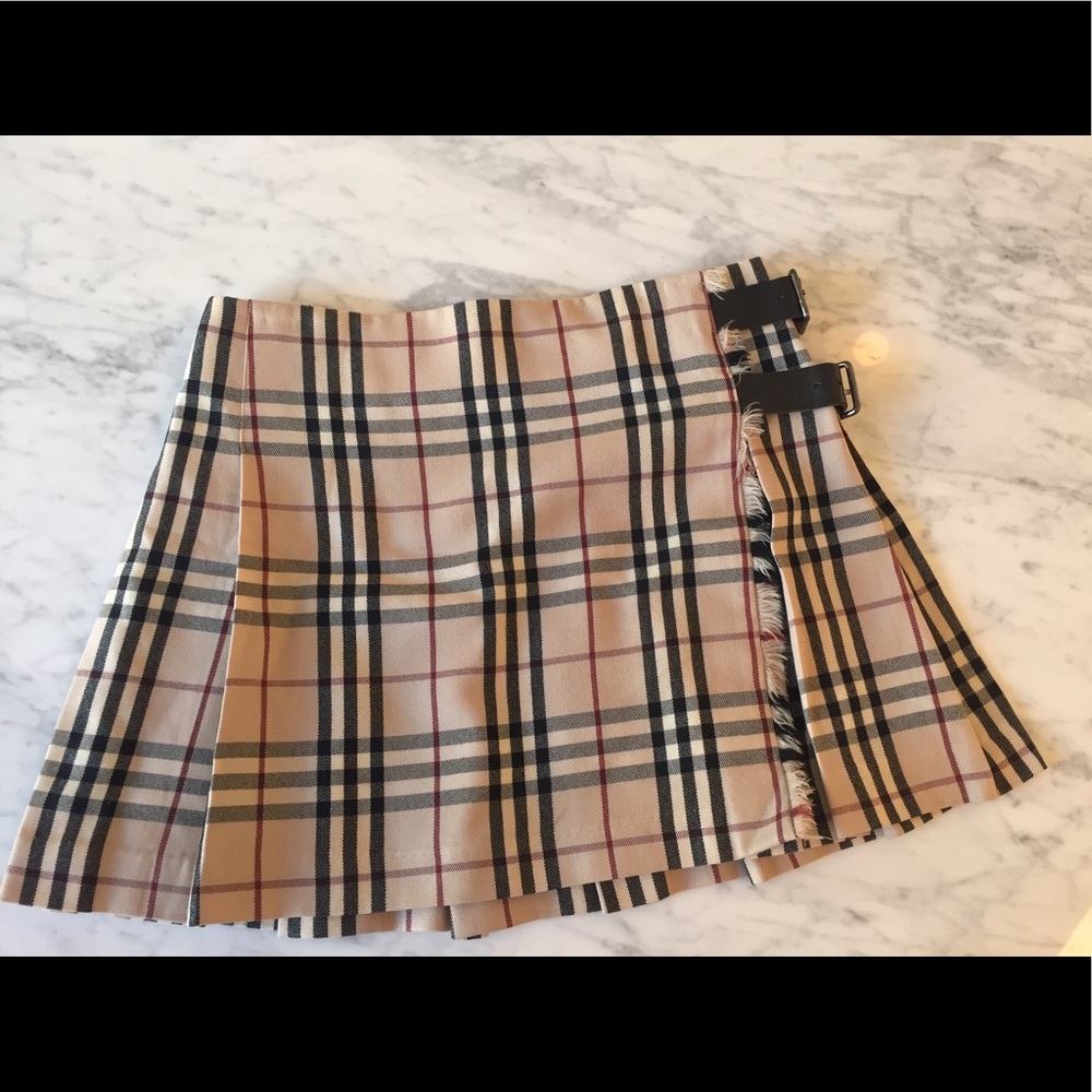 Burberry skirt