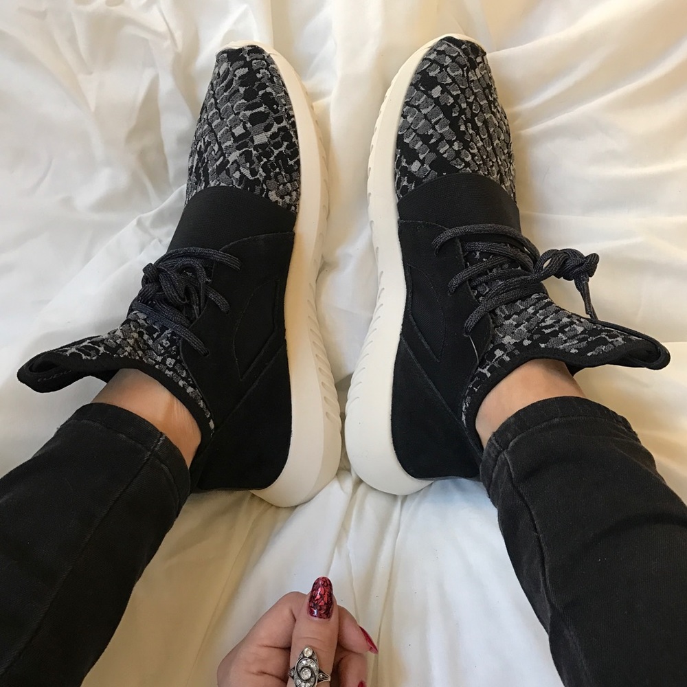 NWT adidas tubular defiant snake 🐍 print - Picture 3 of 7