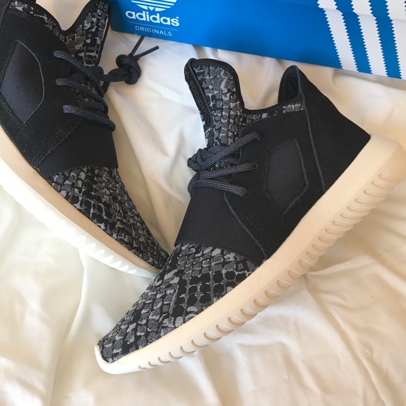 NWT adidas tubular defiant snake 🐍 print - Picture 5 of 7