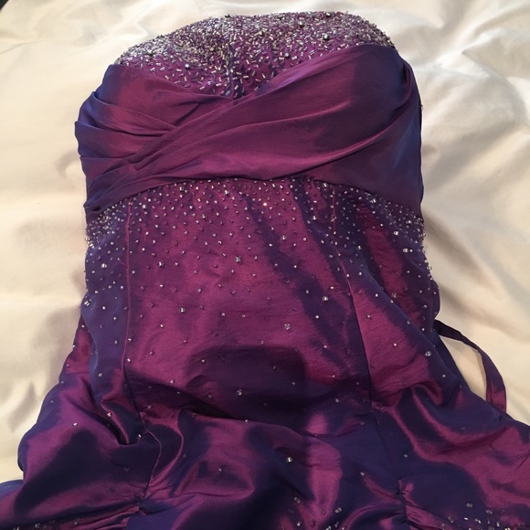 Purple sequin ball gown - Picture 3 of 4