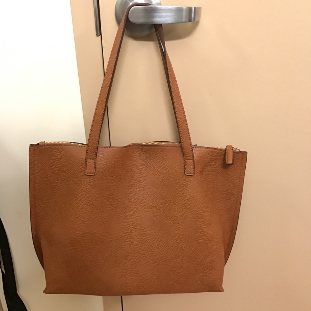 Brand New Leather Shoulder Bag / Tote