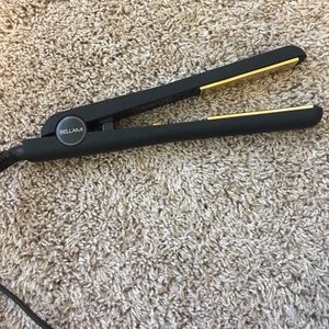Bellami flat iron