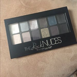 The Rock NUDES Eyeshadow Pallet by Maybelline