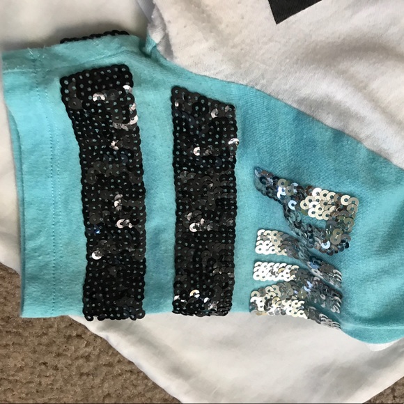 V-neck.Victoria secrets PInk - Picture 3 of 3