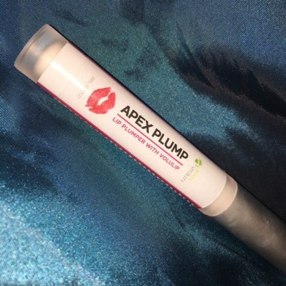 Apex lip plumper