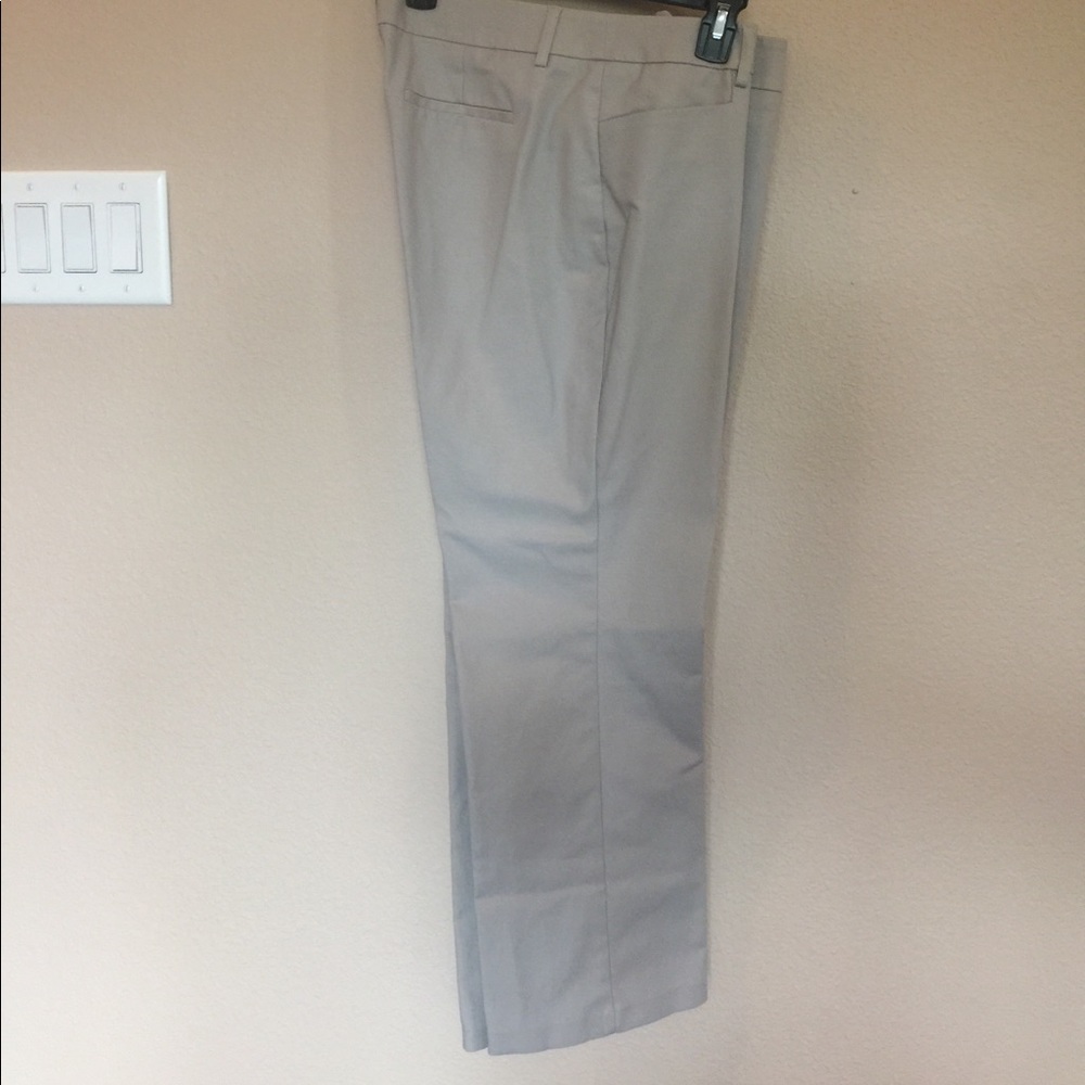 Apt 9 Khaki crop pants