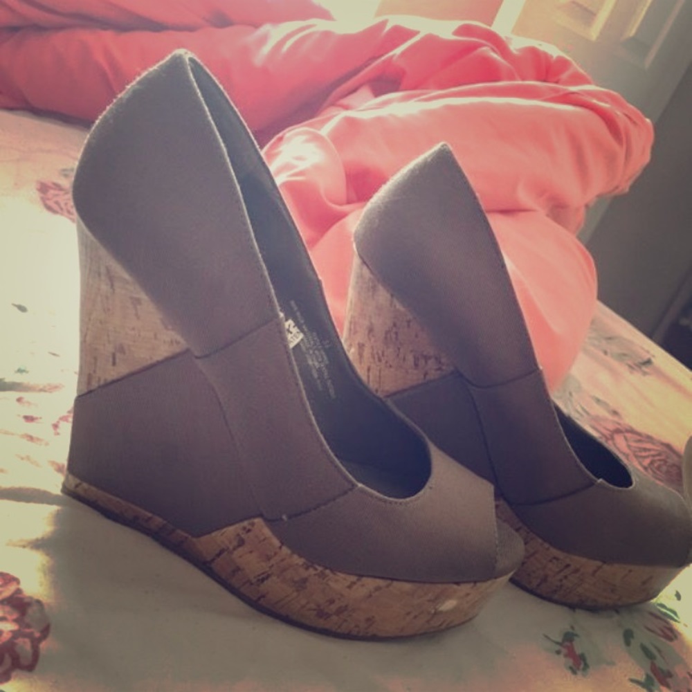 Pumps /wedges