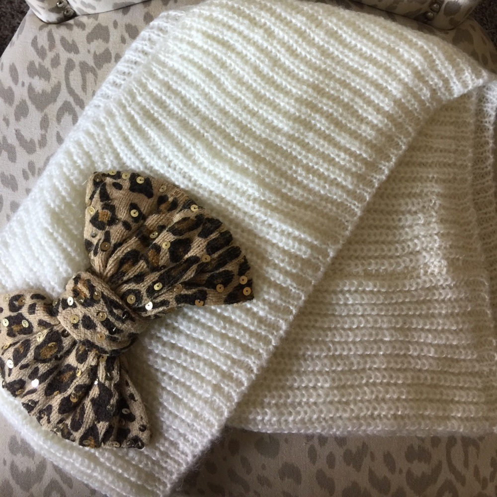 Betsey Johnson infinity scarf