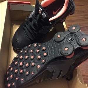 Black leather Nike Shox  Women's 8.5