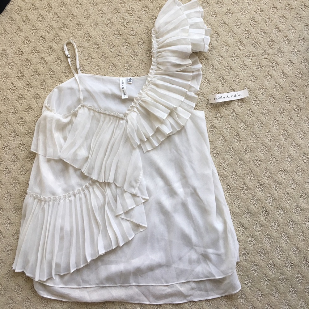 NWT Robbi & Nikki ruffle blouse in Medium & Small