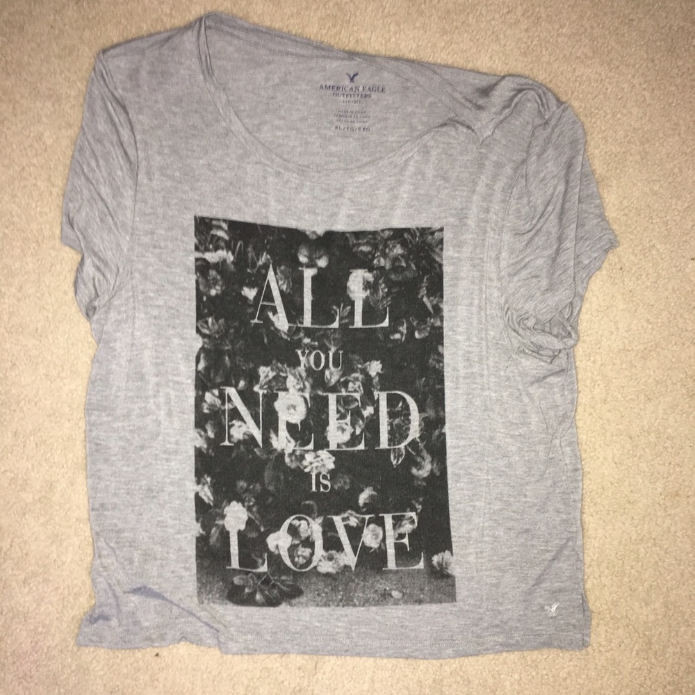American eagle graphic tee