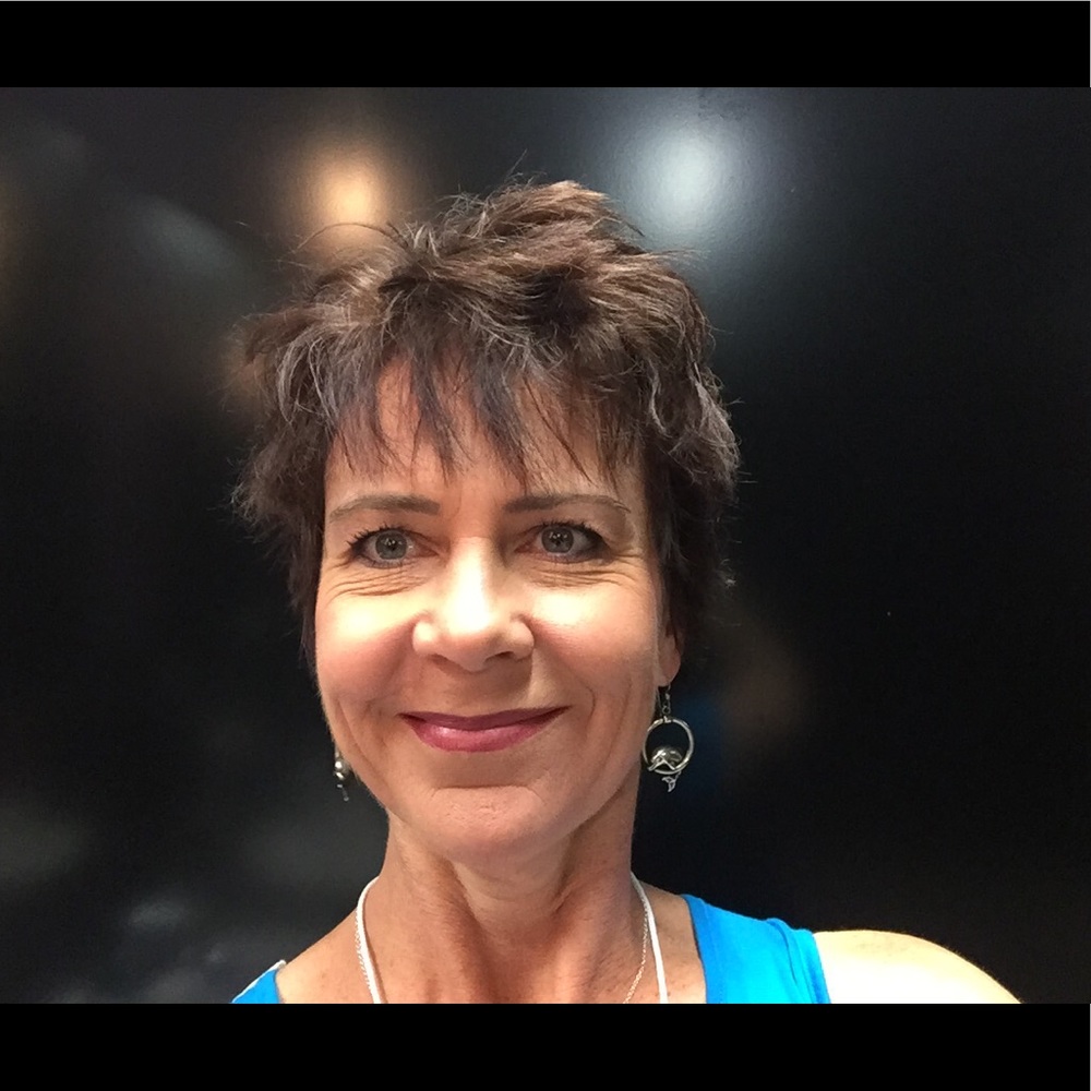 Meet your Posher, Leslie