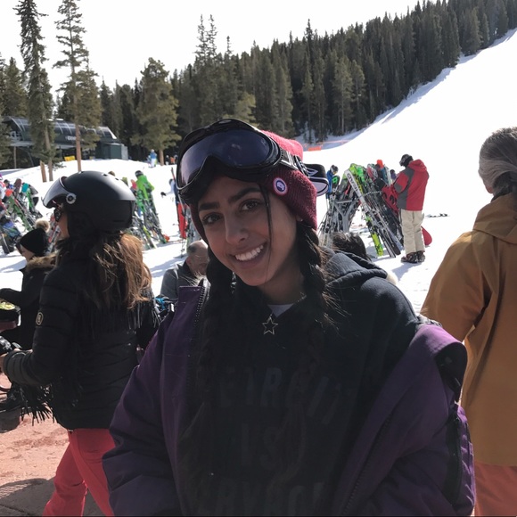 Meet your Posher, Sofie - Picture 1 of 1