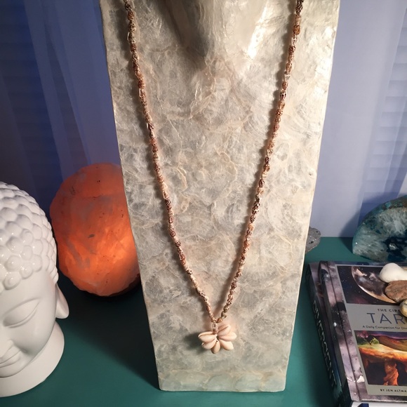 Jewelry - Shell necklace 🐚