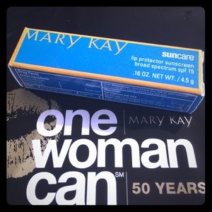 Mary Kay sun ☀️ care lip protector sunscreen