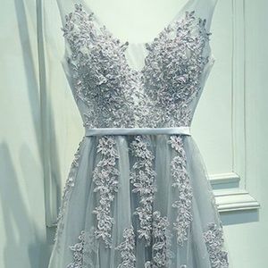 Elegant Long Tulle & Lace PROM Dress-Size 4