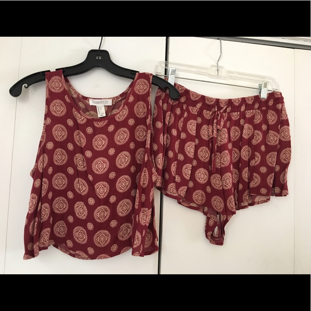 Medallion print two piece set