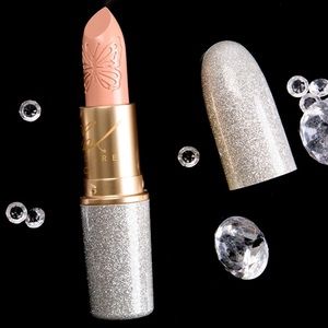 Mac x Mariah Carey "Bit of Bubbly" lipstick