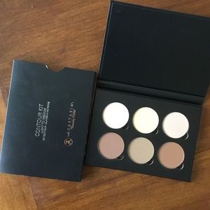 SALE Anastasia Beverly Hills Contour Kit