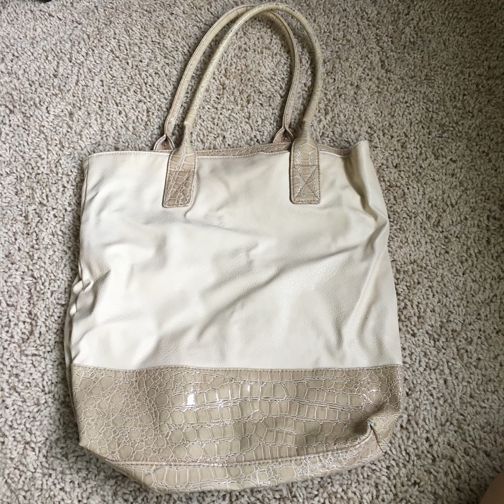 Nude purse
