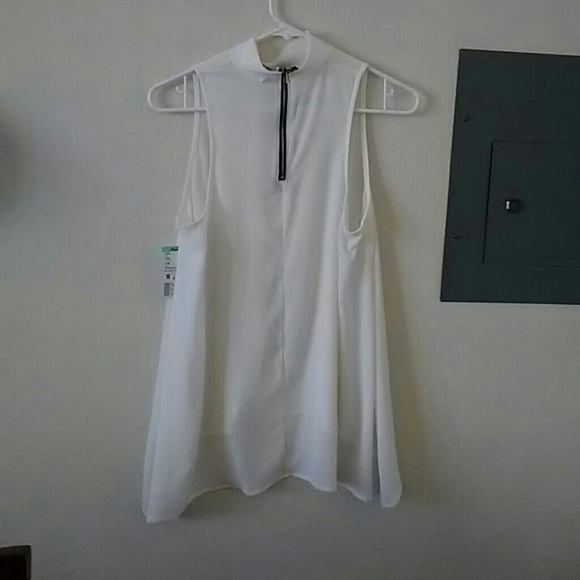 Top - Picture 3 of 3