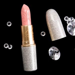 Mac x Mariah Carey "Dahhlinggg!" Lipstick