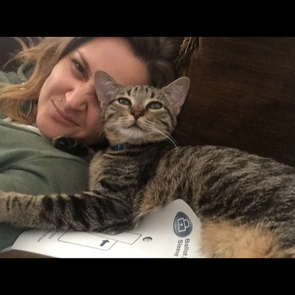 Meet your Posher, Ashley. - Picture 6 of 7