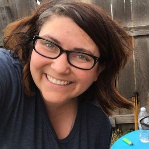 Meet your Posher, Alicia
