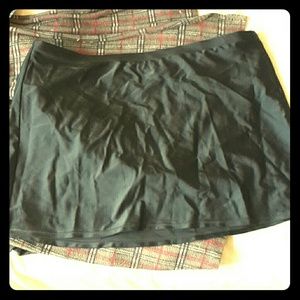 Black swim bottoms skirt
