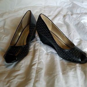 Comfort Plus peep-toe wedges