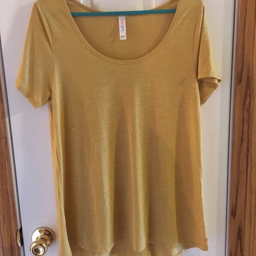 LuLaroe classic tee