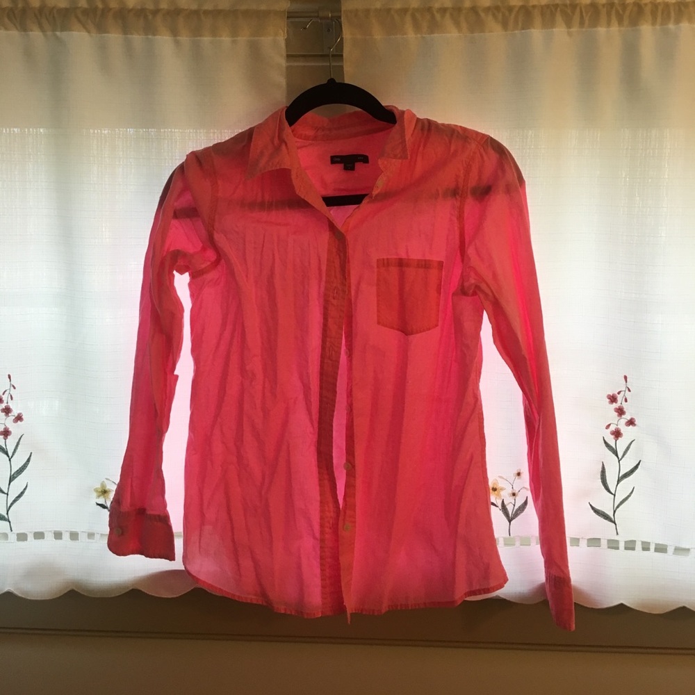 EUC hot pink GAP button down