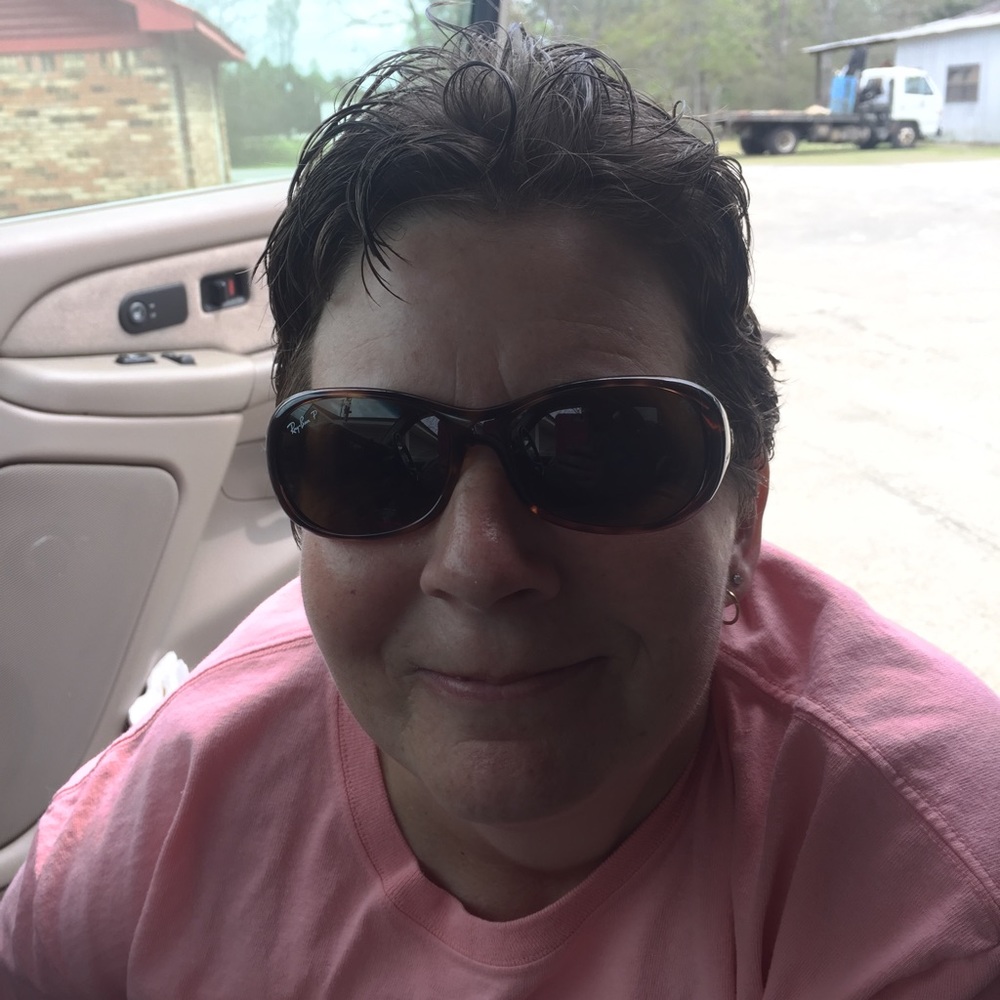 Meet your Posher, Angie