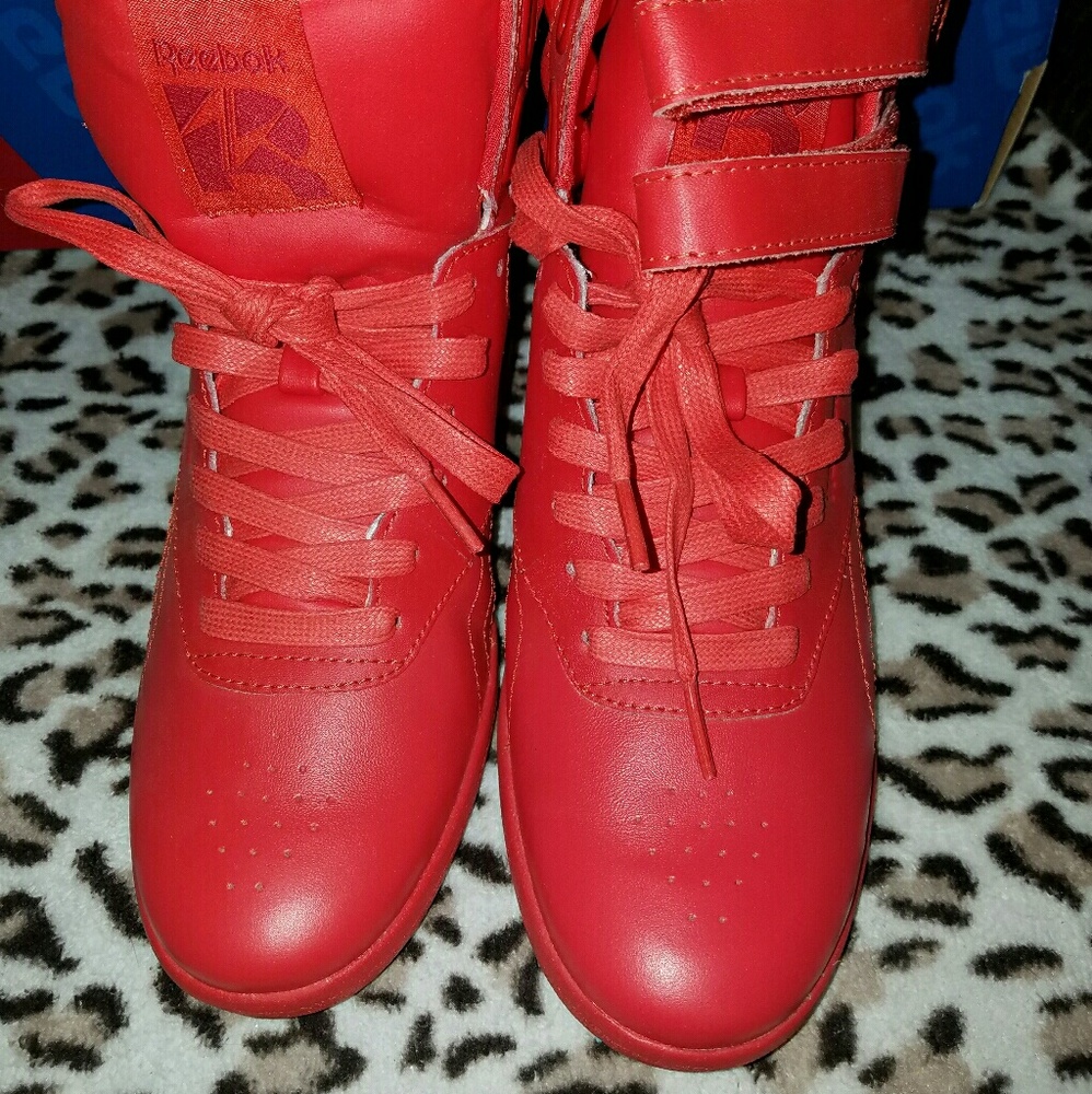 Reebok Aviators (8 1/2)