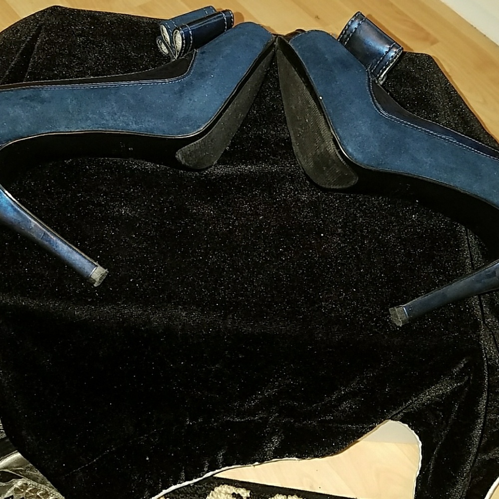 Shoes - Picture 3 of 3