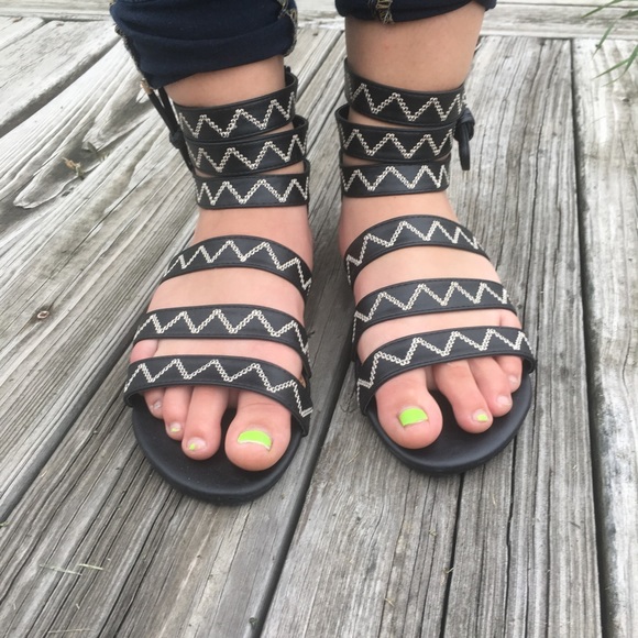 FINAL PRICE 5️⃣🌟! Black Gladiator Sandals! NEW! - Picture 4 of 8