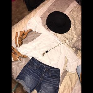 WHITE OFF THE SHOULDER SHIRT ONLY